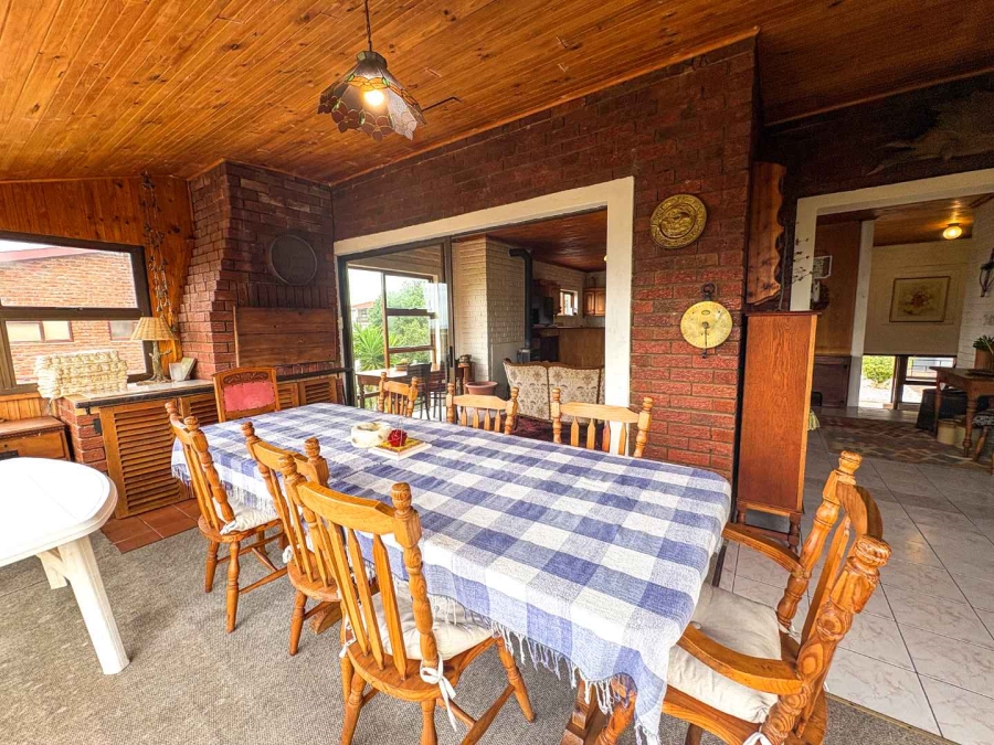 4 Bedroom Property for Sale in Stilbaai Wes Western Cape